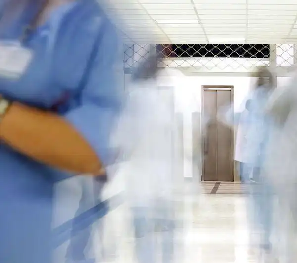 西安疫情仍处高峰期 多条传播链存扩散可能