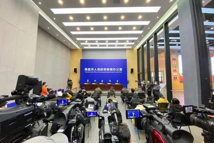 国内本土疫情传播范围广防控难度_疫情挑战_疫情防控奥密克戎变异株挑战