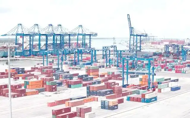 全球疫情经济影响_疫情对经济的影响_拉动中国经济的引擎