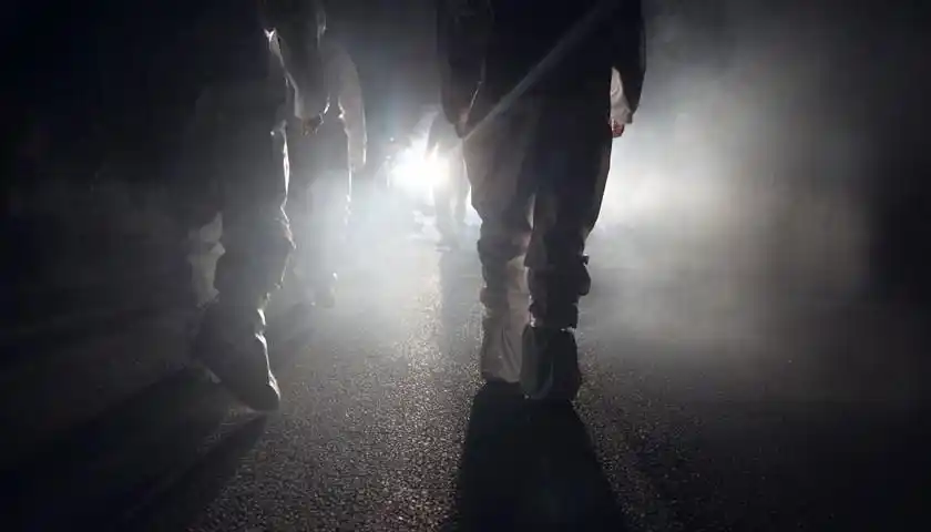 梁万年谈疫情管控放松后果，驳斥中国防疫威胁论