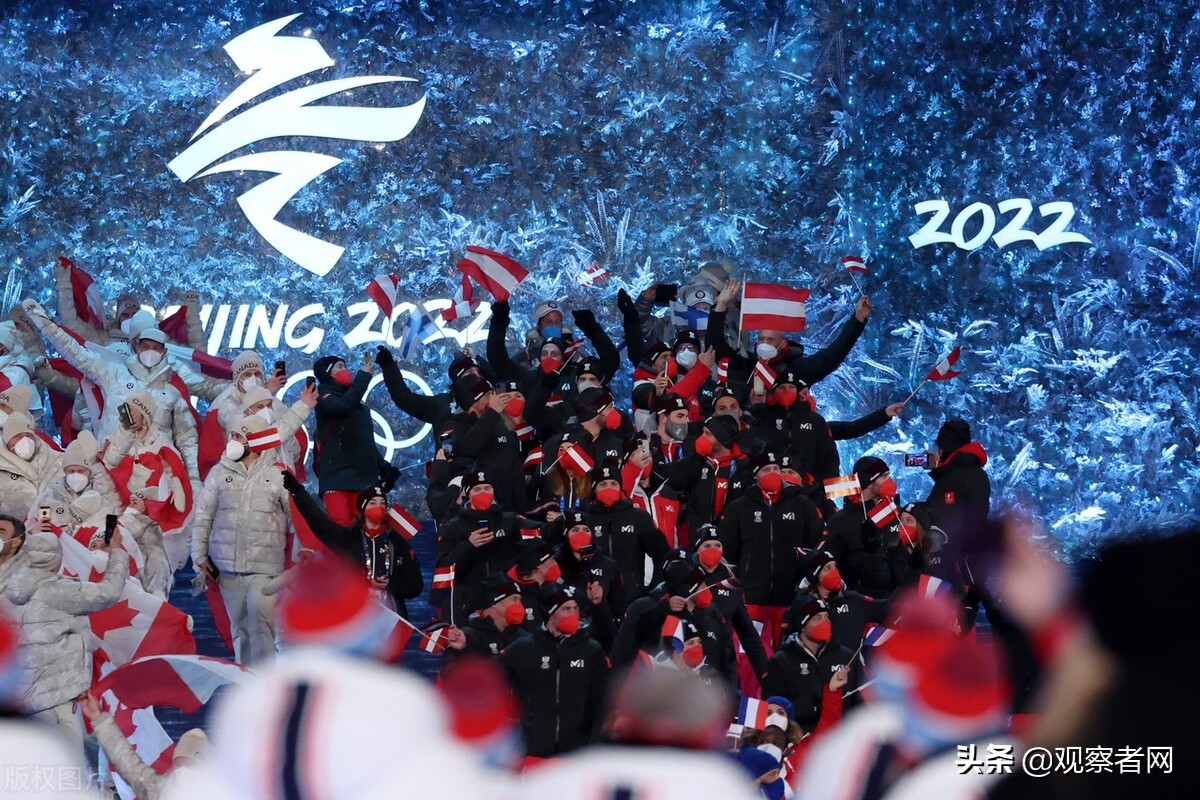 北京冬奥会闭幕式运动员不舍_冬奥会闭幕式_康辉催运动员落座