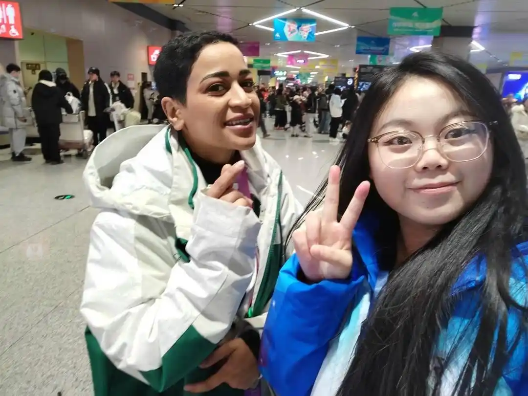 亚冬会志愿者杨飞燕:用热情服务,架起与各国运动员沟通桥梁