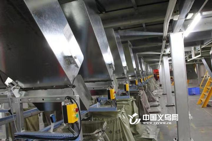 春节将至，网传快递停运时间表靠谱吗？网购年货会受影响吗？