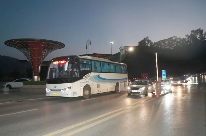 茅台集团单双号限行_绿色出行与限号限行_茅台绿色交通实施情况