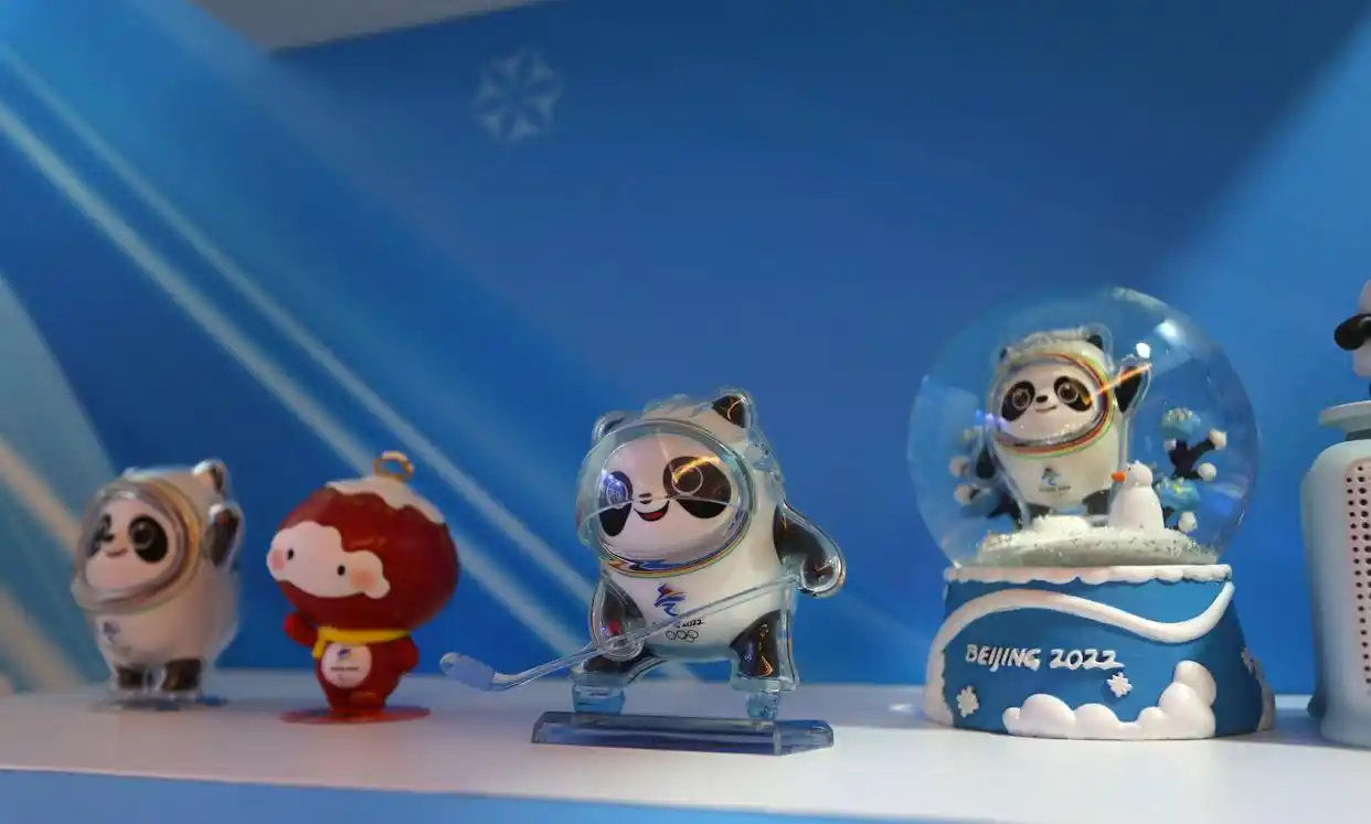 北京冬奥会吉祥物冰墩墩特许商品销售_元隆雅图冬奥特许商品业绩增长_冬奥会吉祥物